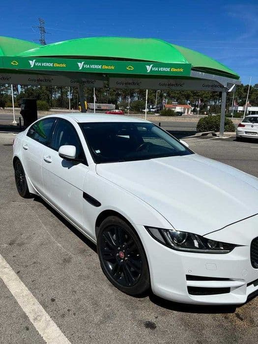 Jaguar XE 2.0D 180cv Quinta do Conde