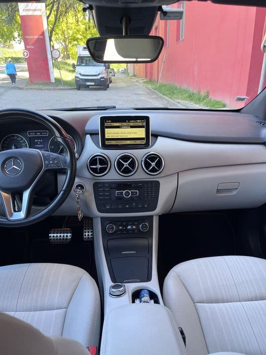 Mercedes-Benz B 200 diesel blue efficiency Gulpilhares E Valadares