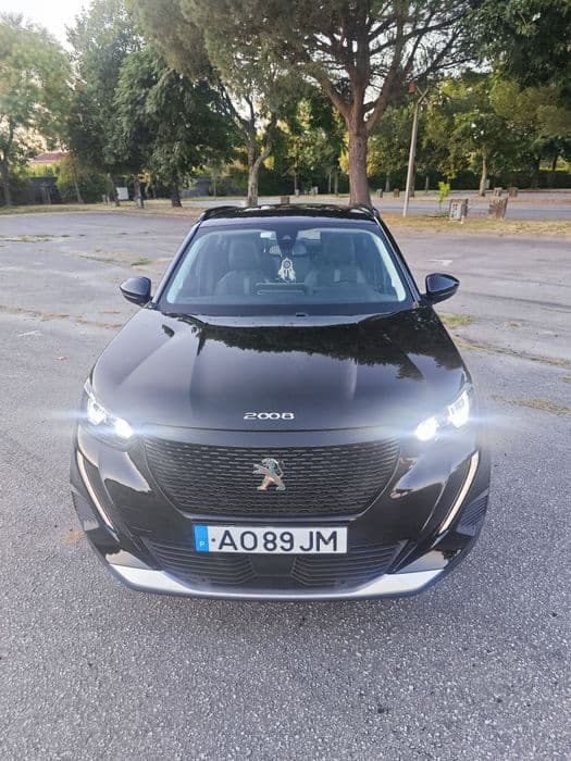 Peugeot e-2008