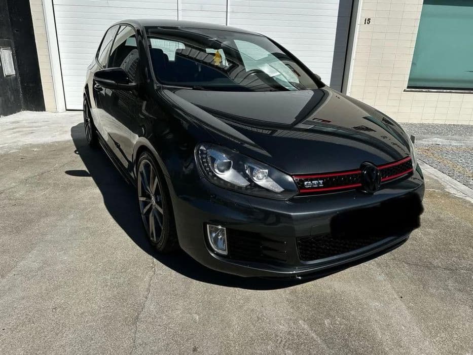 Volkswagen Golf GTI caixa DSG patilhas no volante