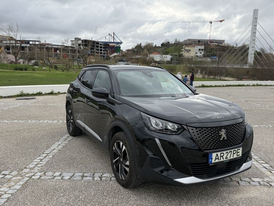 Peugeot 2008 1.5 BlueHdi ALLURE *2022* NACIONAL