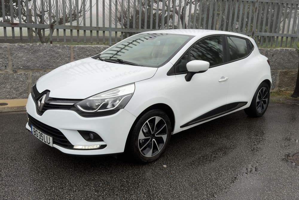 Renault Clio TCE 90 CV ( Limited Full Extras )