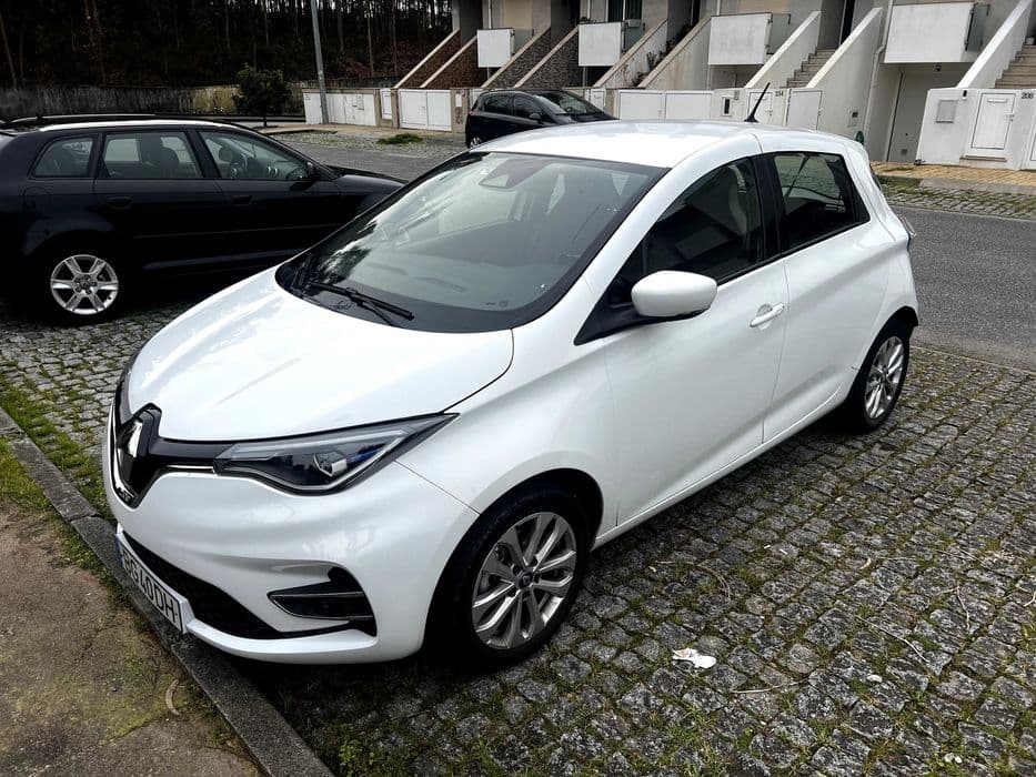 Renault ZOE (52 kWh e Bateria Própria) — IVA Dedutível Gondifelos, Cavalões E Outiz