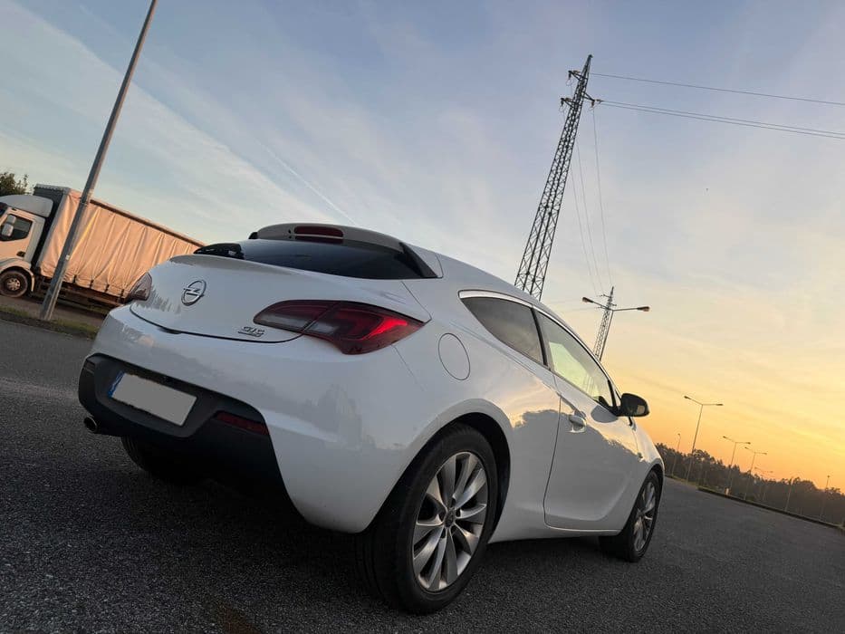 Opel Astra GTC 1.4 T 140 CV - GPL - Preço fixo!! Águeda E Borralha