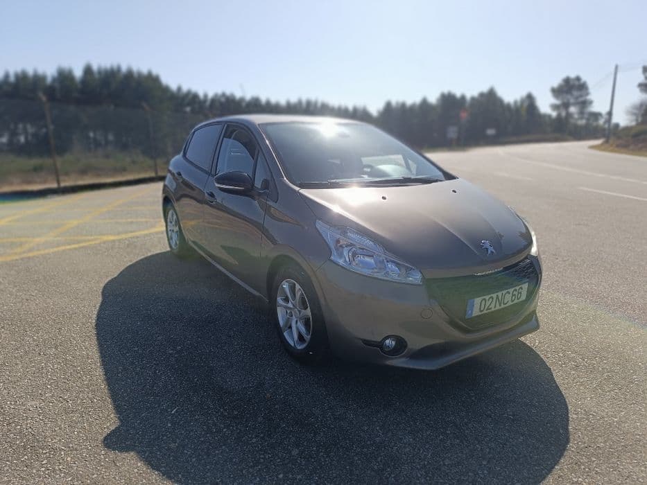Peugeot 208 1.2 pluetech COMO NOVO Couto De Baixo E Couto De Cima