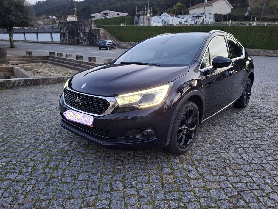 DS DS4 Crossback com 124 mil km Amares E Figueiredo