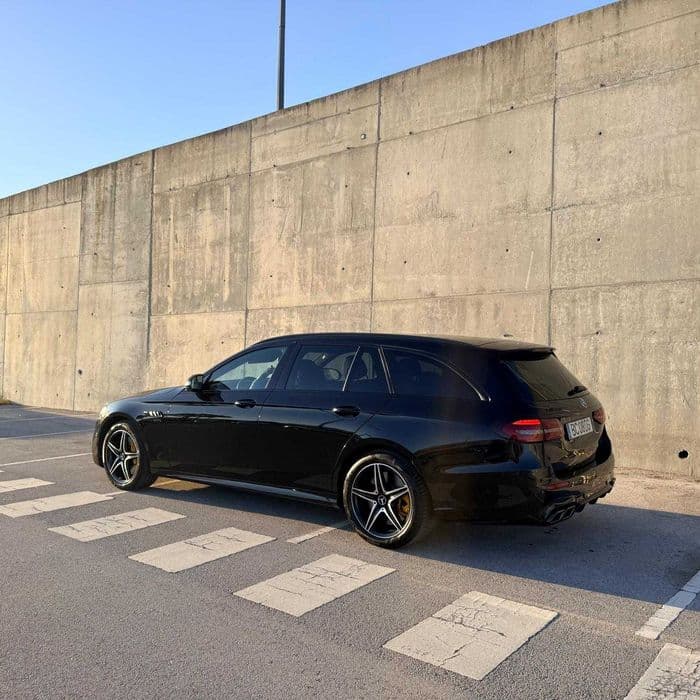 Mercedes-Benz E 300 De Station AMG - Hibrida Plug-in Odivelas
