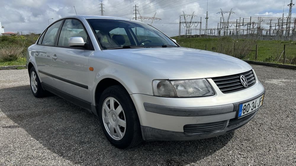 Volkswagen Passat 1.6 highline