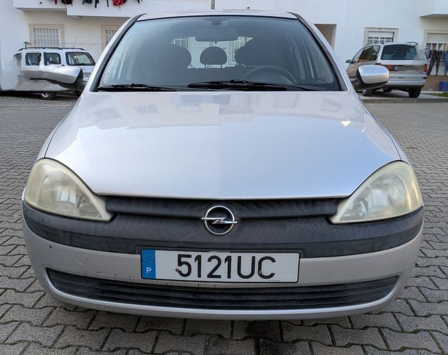 Opel Corsa C 1.2 i 16V Confort 75 CV 02 Alcochete