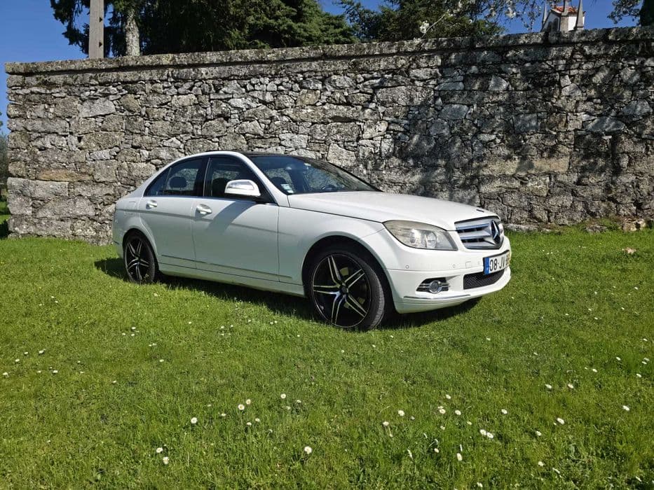 Mercedes-Benz 220 Vimioso