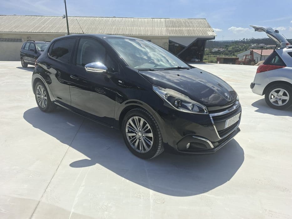 Peugeot 208 style 1.6hdi Arrabal