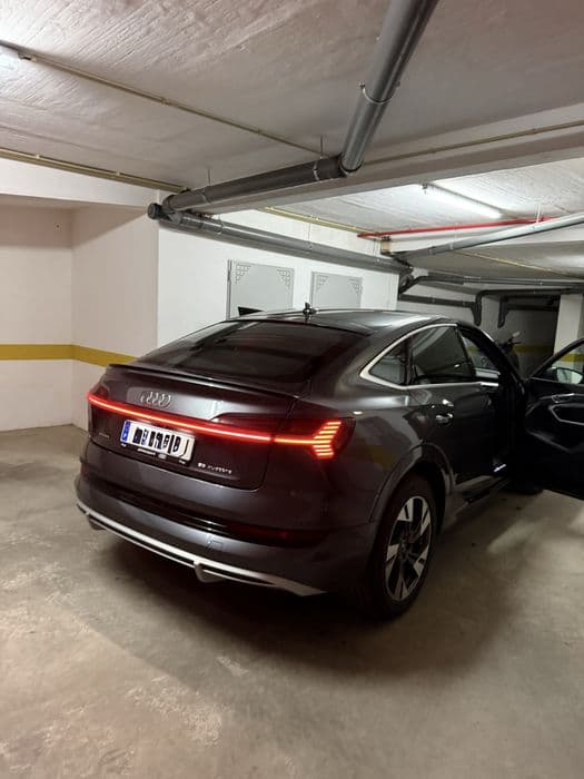 Audi e-tron Sportback 55 Sportback S-Line Quattro Faro (Sé E São Pedro)