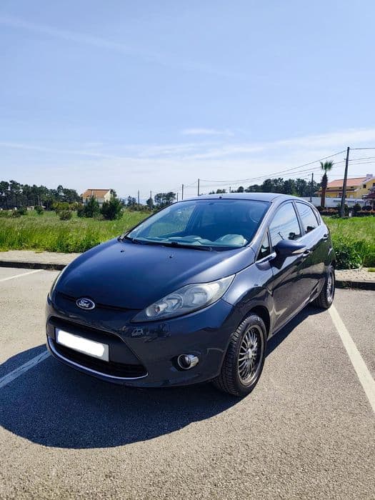 Ford Fiesta 1.4 TDCi Titanium revisão efetuada incluindo distribuição Fernão Ferro