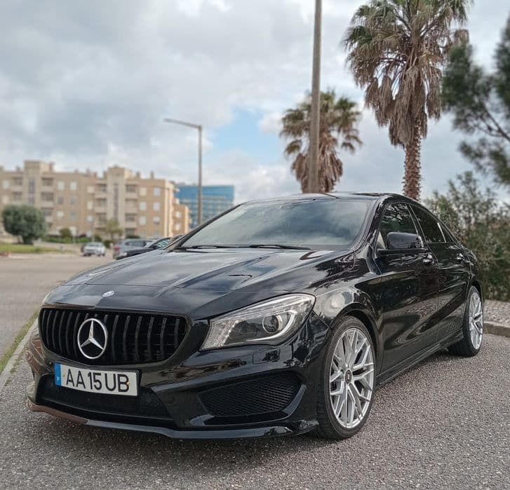 Mercedes-Benz CLA 200 AMG Yellow night pack Buarcos