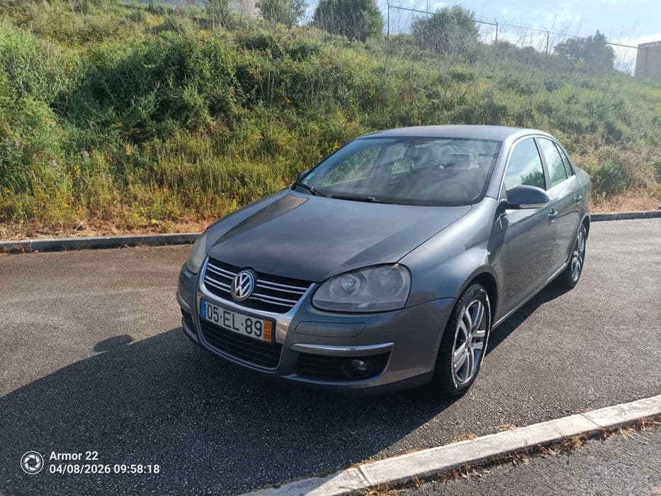 Volkswagen Jetta 1.9 tdi bxe 633mil km (mistura gasóleo no óleo)