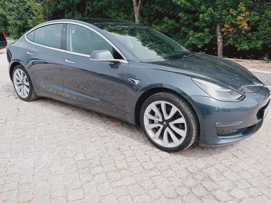 Tesla Model 3 Tesla Model 3 Long Range AWD
