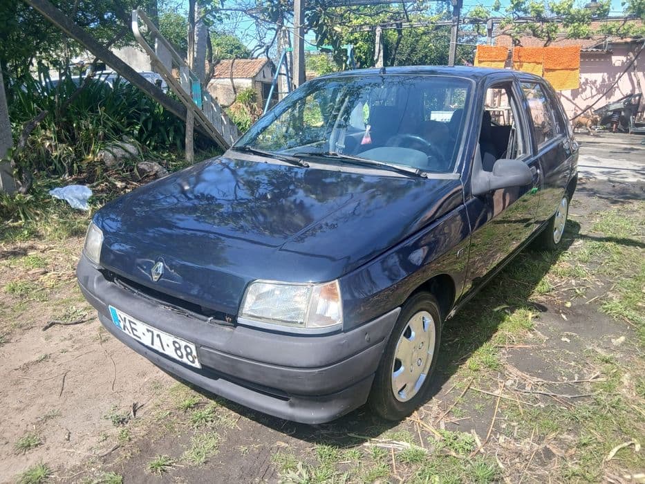 Renault Clio 1.1i Escapães