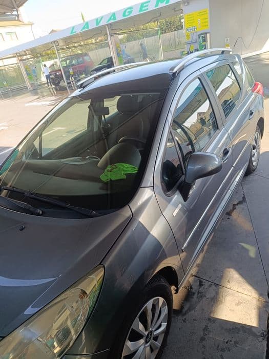 Peugeot 207 SW 1.4 gasolina só 84000 km Ribeirão