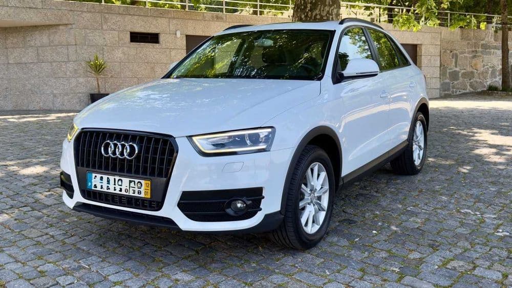 Audi Q3 2.0 TDI Sport / Nacional / Teto de abrir / 1º Registo Vila Nova De Famalicão E Calendário
