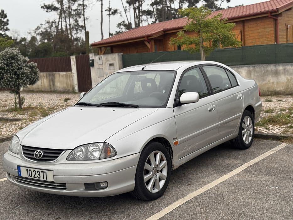 Toyota Avensis 1.6 Gasolina