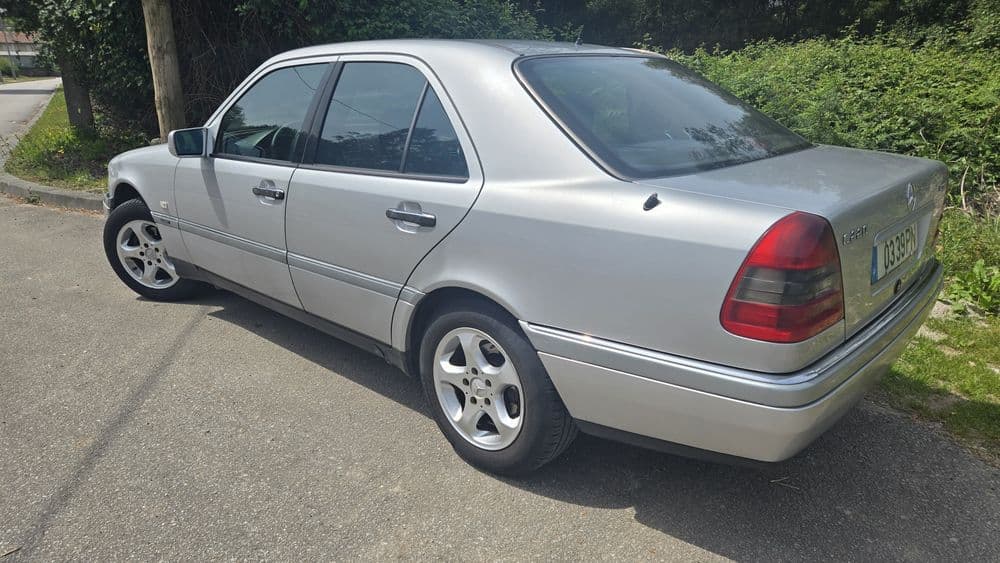 Mercedes-Benz C 220 elegance estimado uic antigo Romariz