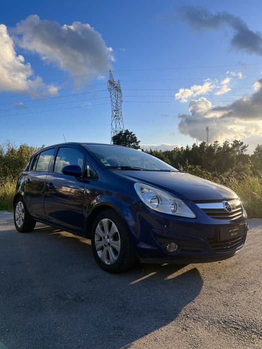 Opel Corsa D 1.2 Coimbra (Sé Nova, Santa Cruz, Almedina E São Bartolomeu)