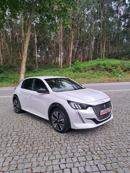 Peugeot e-208 GT LINE de 136cv 100% elétrico São Mamede Recezinhos