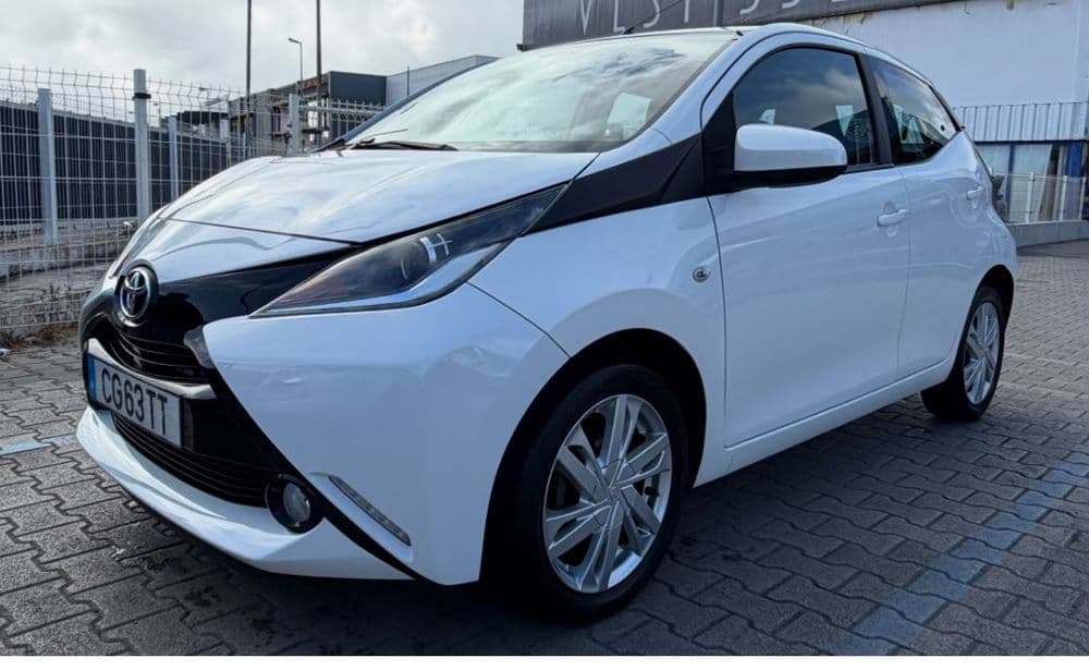 Toyota Aygo 1.0 X-Play+AC+X-Touch Águas Livres