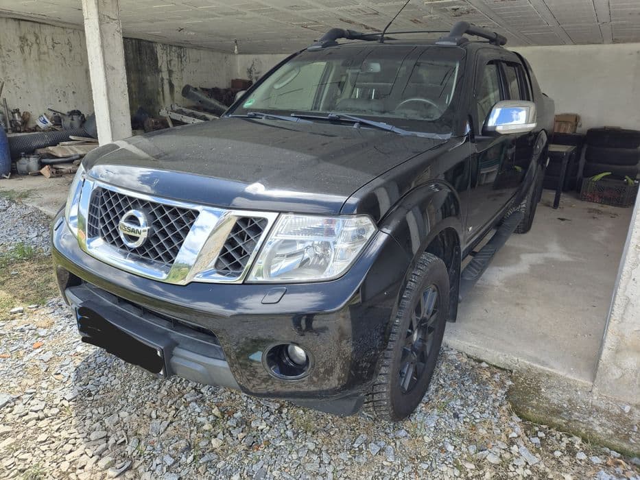Nissan Navara 3.0D V6 -- 230 cv Mogege
