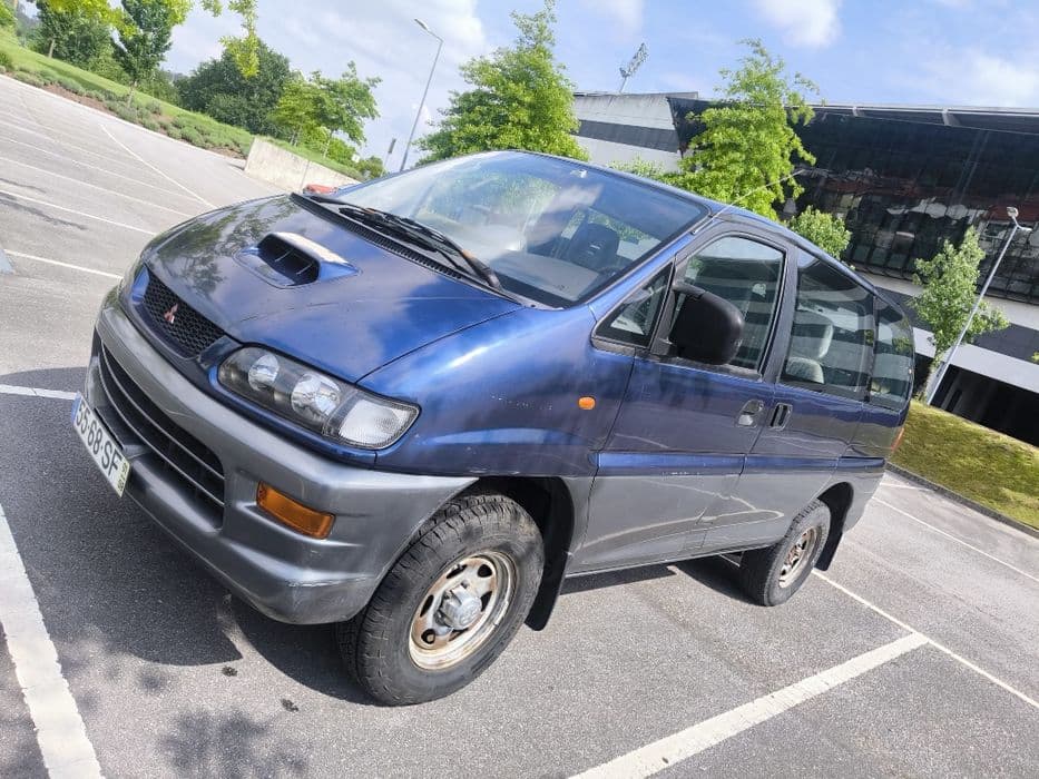 Mitsubishi Space Gear 8 lugares Raimonda