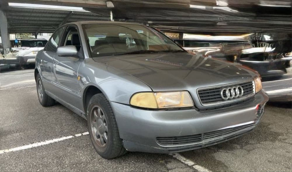 Audi A4 1.6 Gasolina Pedroso E Seixezelo