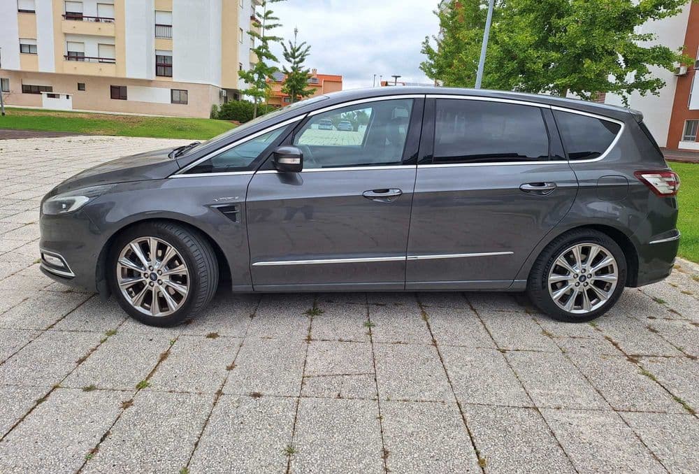 Ford S-Max 2.0 TDCI BI-Turbo 240 CV União de Freguesias da cidade de Santarém