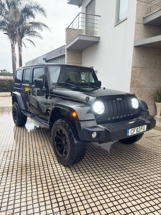 Jeep Wrangler Unlimited 2.8 diesel em muito bom estado Estela