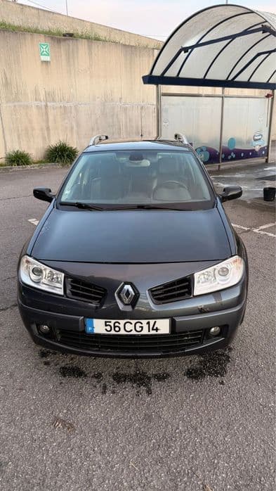 Renault  (carrinha) de Abril de , com 263.192 km. Viatura nacional, muito económica e espaçosa para o dia a dia. Paredes