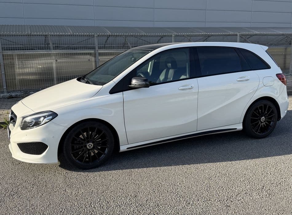 Mercedes-Benz B 200 AMG Vila Nova De Famalicão E Calendário