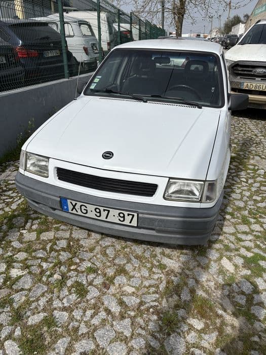 Opel Corsa 1.2 (Clássico) Malagueira E Horta Das Figueiras