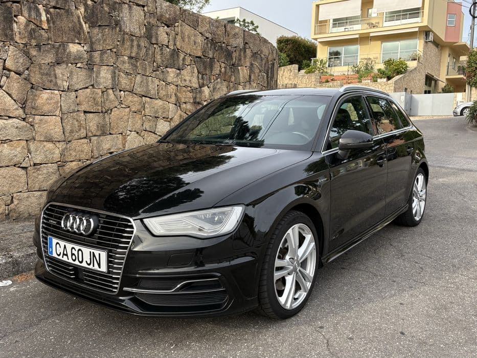 Audi A3 Sportback plugin S line Gualtar