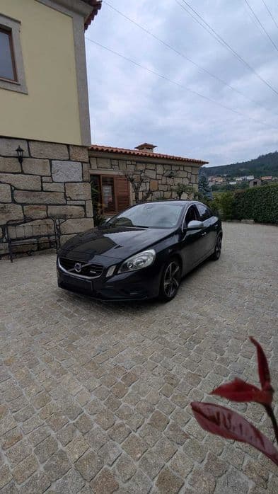 Volvo  R design Penafiel