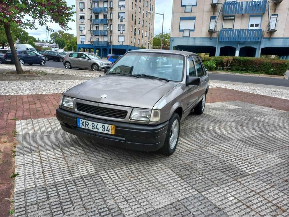 Opel Corsa 1.2 s GL IPO em dia Olivais