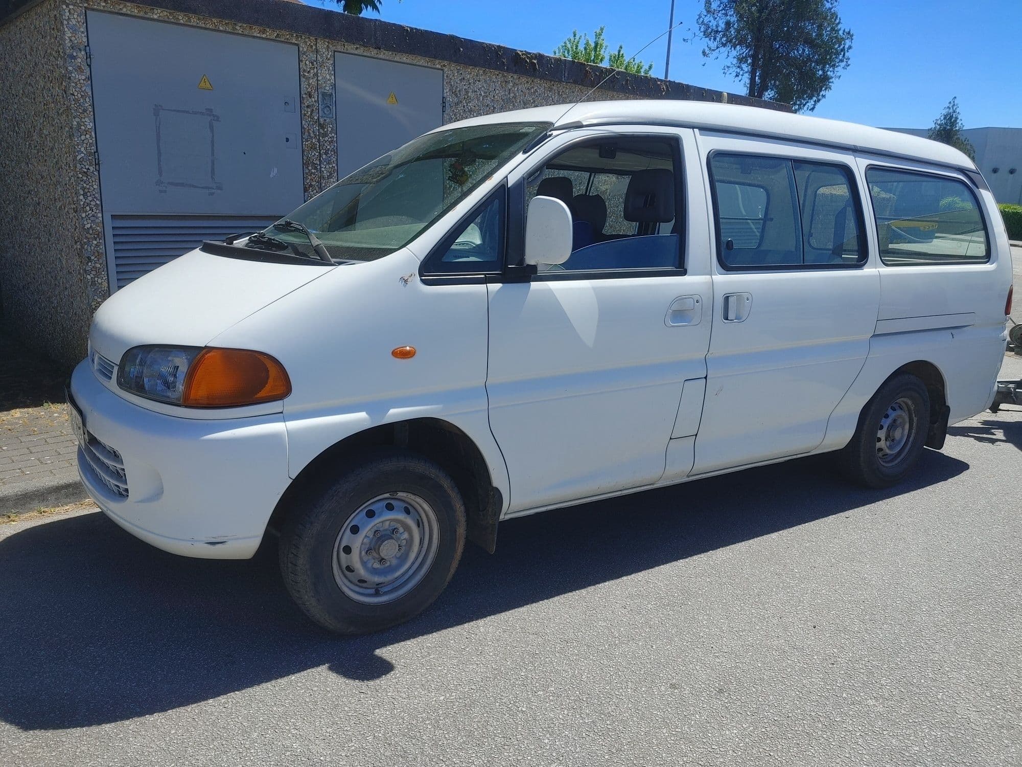 Mitsubishi L400 de 6 Lugares c/Extras 6 Lugares Assentiz