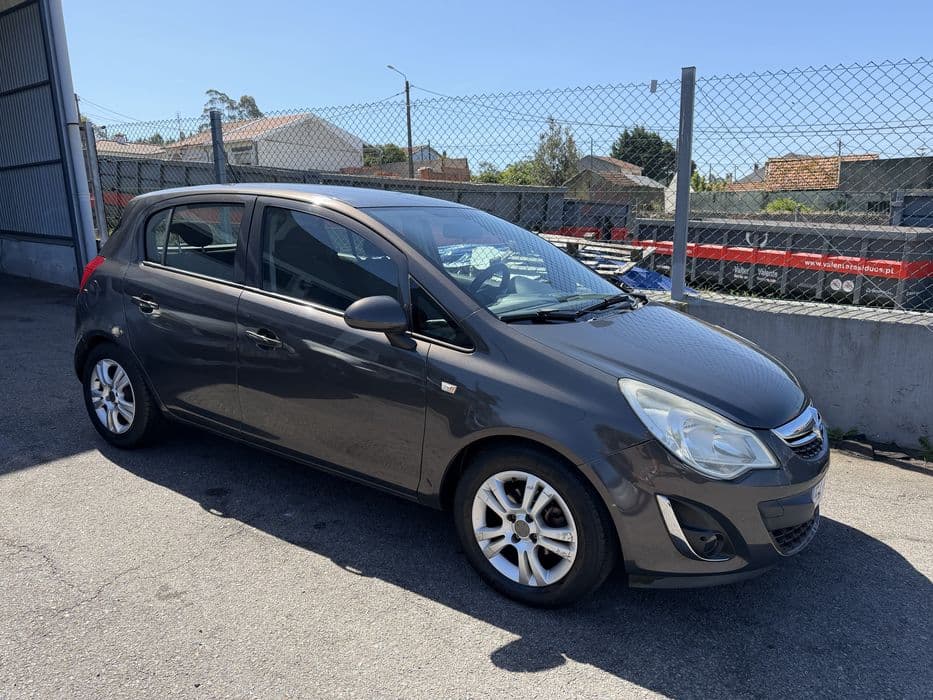 Opel Corsa D 1.3CDTi 95CV Maceda