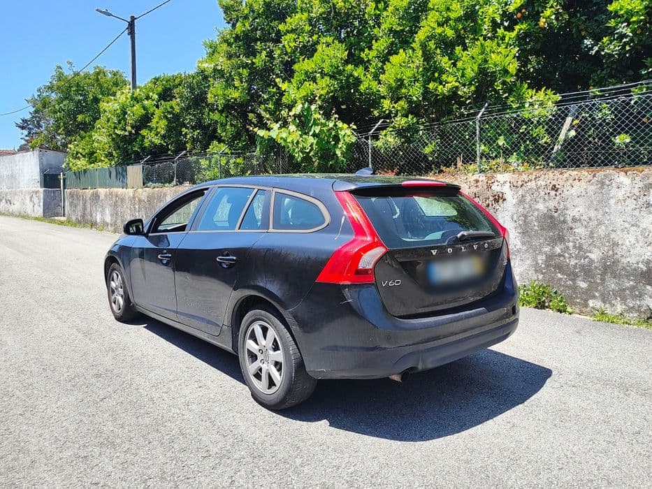 Volvo V60 D2 Kinect Start 12' (115cv) Bonfim