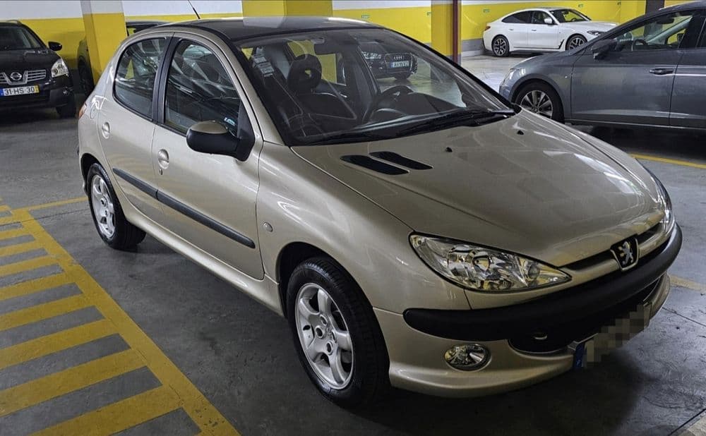 Peugeot 206 1.4 90cv KFU – 85.000 km – Full Extras – Estado irrepreensível Lumiar