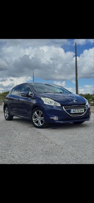 Peugeot 208 1.2 VTI Allure São Domingos de
