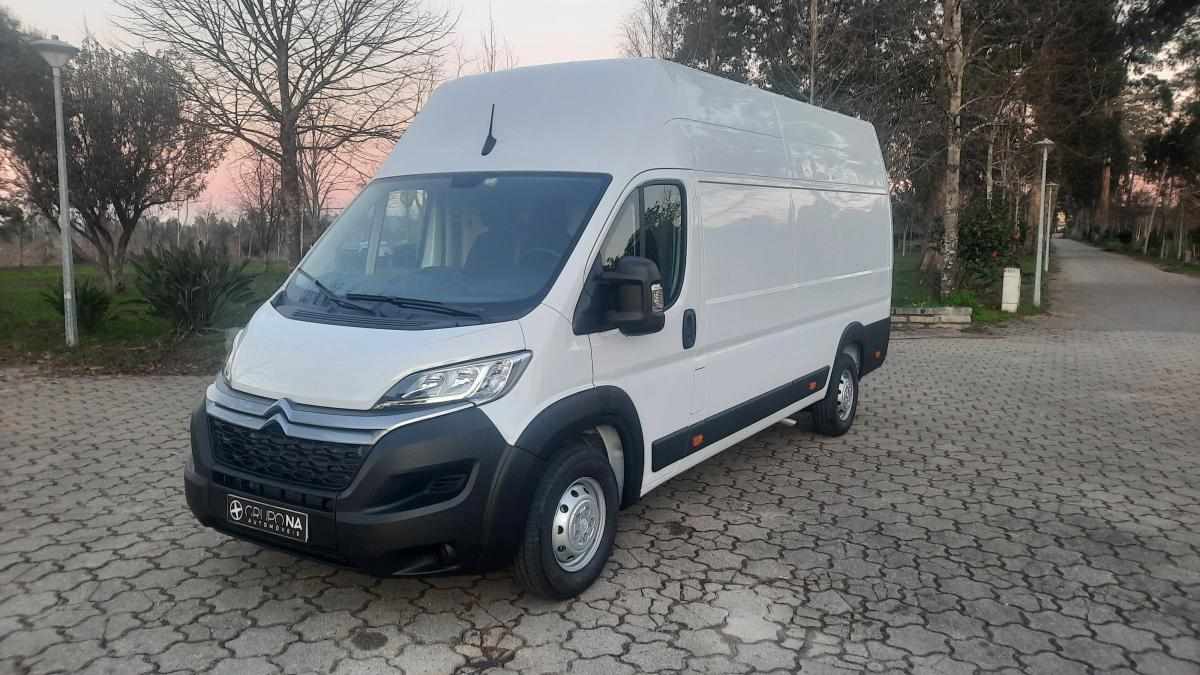 Citroën  L4H3 3.5T 2.2 BlueHdi 140 Start and Stop 6 Velocidades 3 Lugares Club Plus 5 Portas