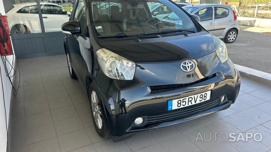 Toyota iQ