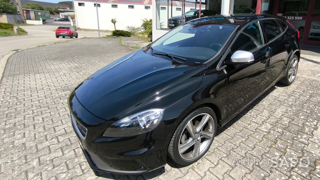 Volvo V40