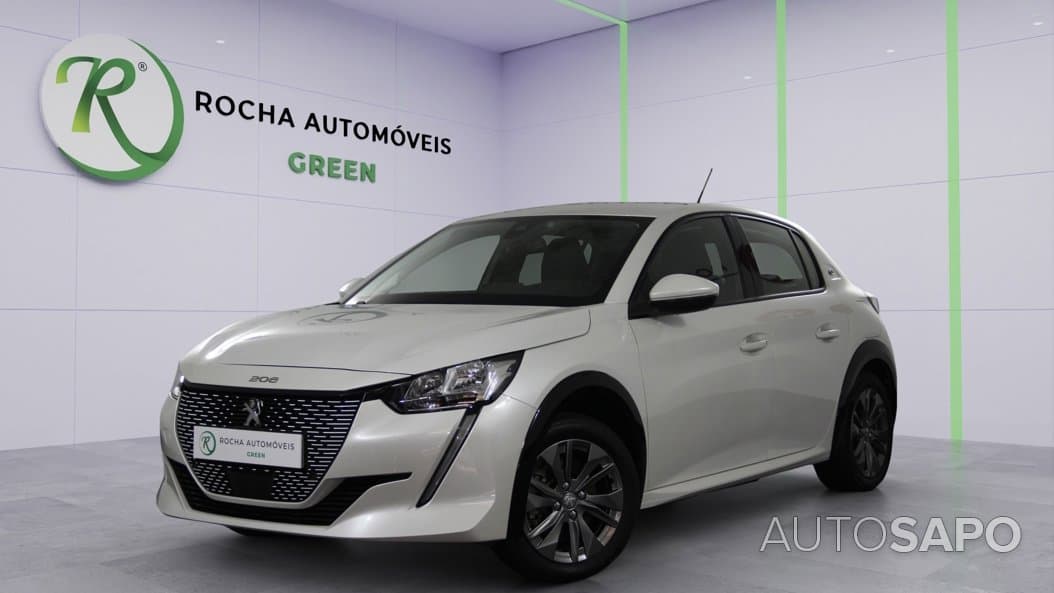 Peugeot e-208