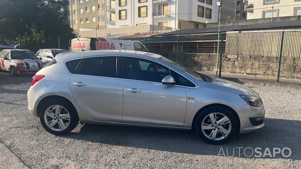 Opel Astra J