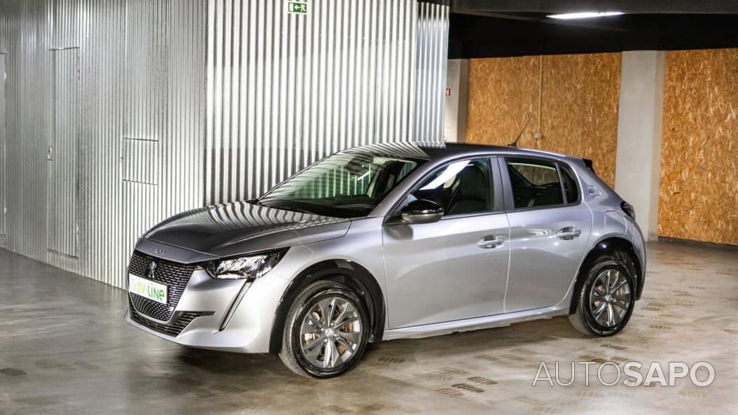 Peugeot e-208